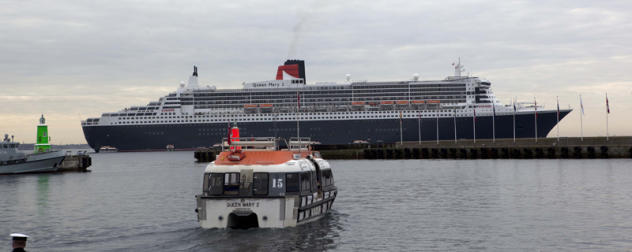 Queen Mary 2  Elsinore / Helsingør Denmark